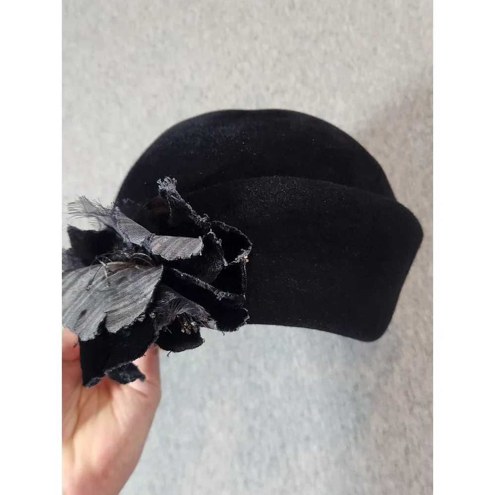 Louise Green Pillbox Hat Womens OS Black Felt Floral Accent Vintage Style USA